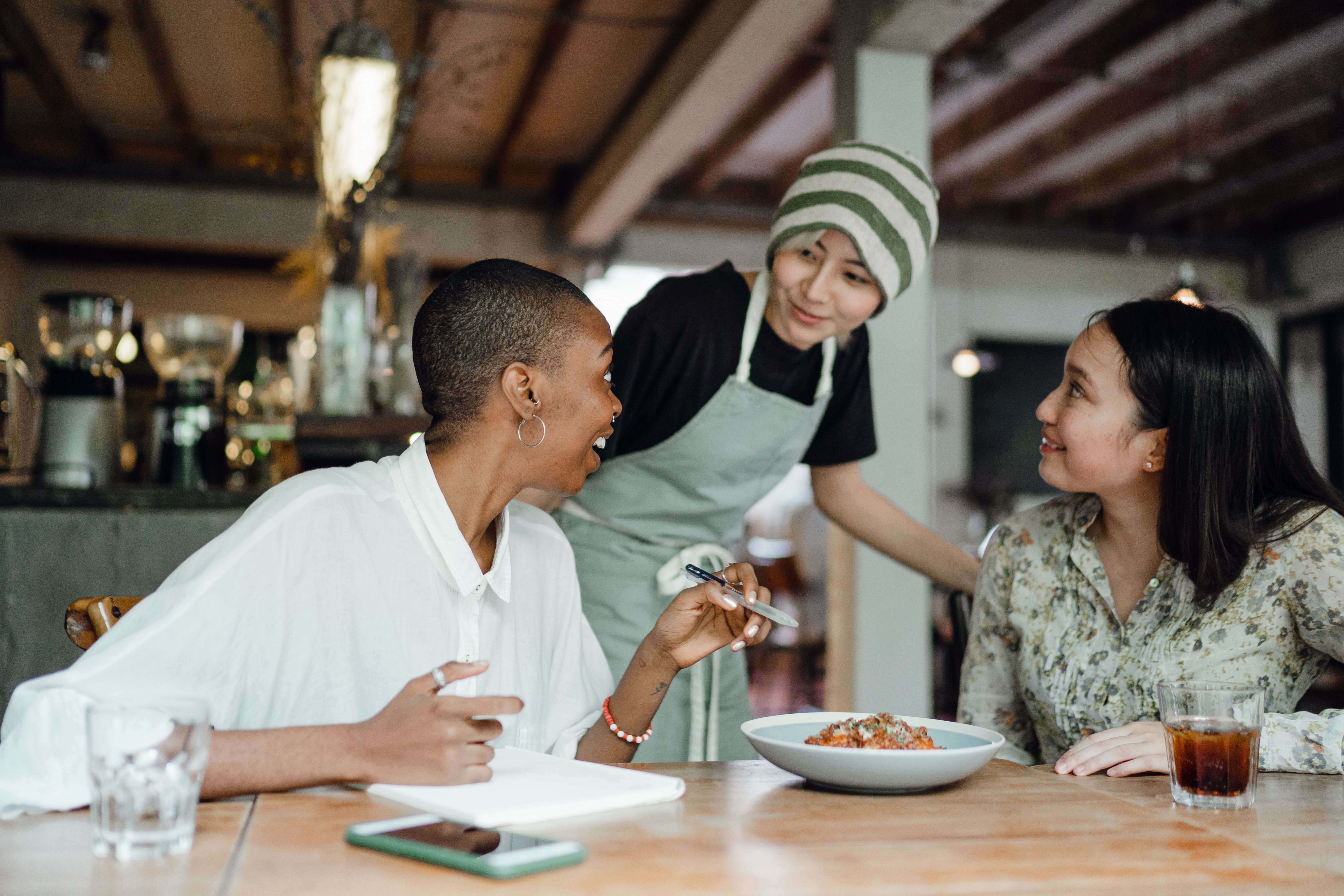 Attract a steady flow of customers to your coffee shop or cafe throughout the day. Cultivate loyalty by granting double stamps during off-peak hours and introduce an exclusive VIP reward for customers who savor the flavor of 10 delightful coffees.